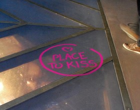 "the place to kiss" en San Valentin
